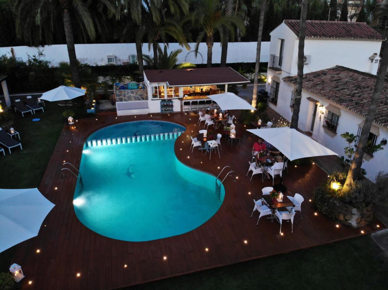 Banus Lodge Марбелья Екстер'єр фото